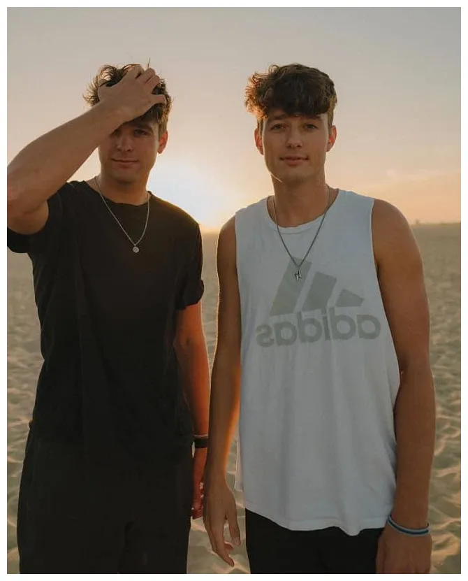 Bio, net worth, height, single, nationality, facts