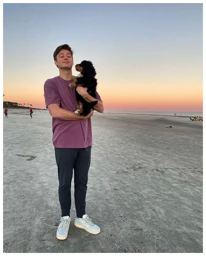 Bio, net worth, height, single, nationality, facts