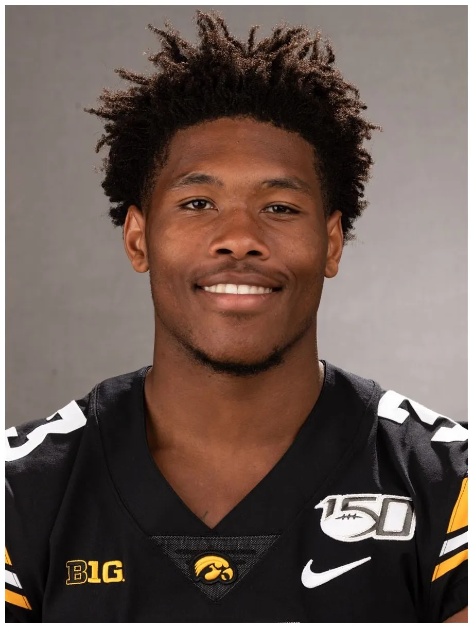 's instagram, twitter & facebook on idcrawl