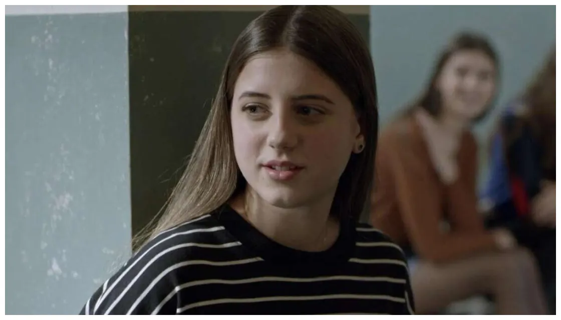 Chi è l'ammiratore segreto mette in pericolo luna? cosa