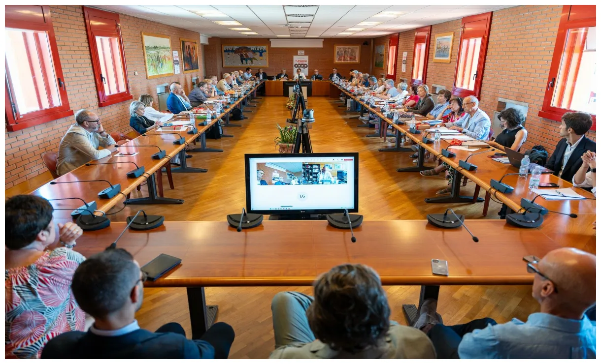 Nasce legacoop toscana