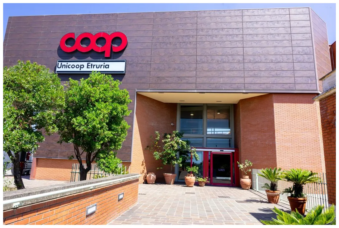 È nata , fusione tra unicoop tirreno e coop centro