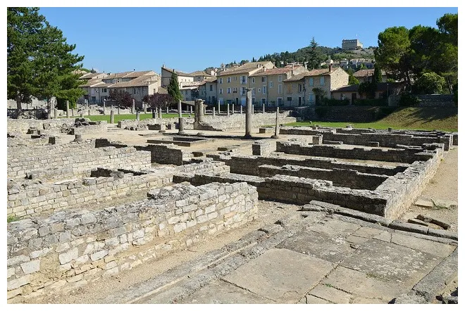 LOS TESOROS ARQUEOLÓGICOS DE VAISON-LA ROMAINE - VIATOR IMPERI