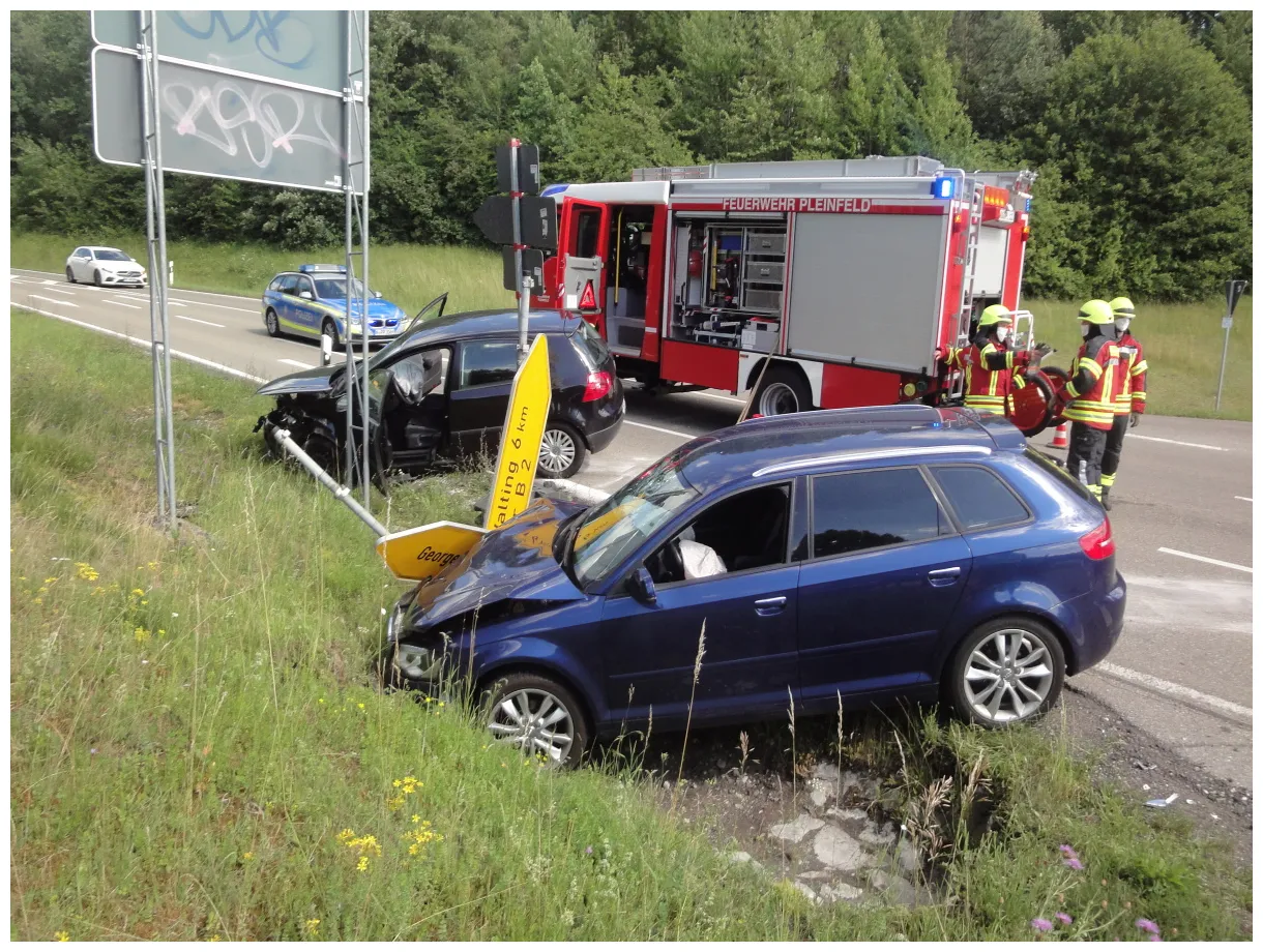 Verkehrsunfall mit zwei PKW (04.07.2020 | 16:32 Uhr) - FF Pleinfeld