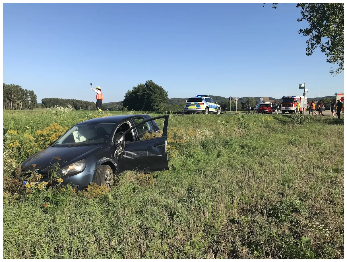 Verkehrsunfall mit zwei PKW (08.09.2023 | 17:02 Uhr) - FF Pleinfeld