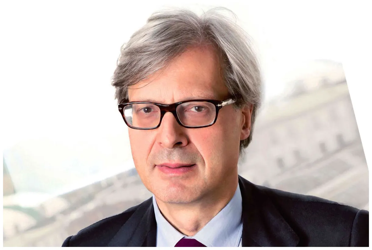 Dove vive vittorio sgarbi la casa del critico d'arte come un museo