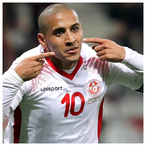 Biography age, height, position, wife, salary, net worth