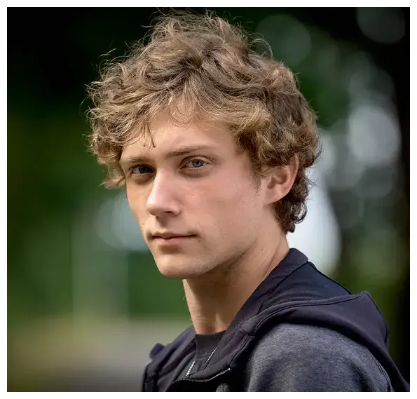 Dit zijn de personages uit de serie avrotros