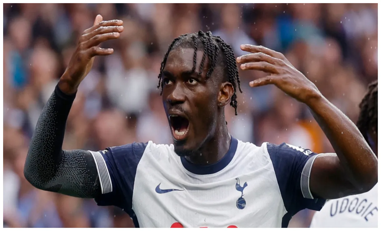 Yves Bissouma Suffers Injury Ahead of Tottenham vs Arsenal