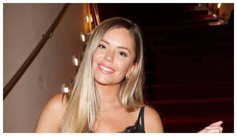 Zwangere toont 'buikie'