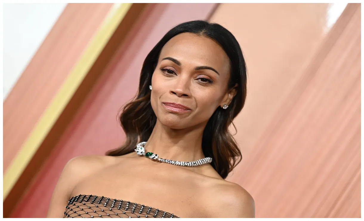 Schouderlang haar zoe saldaña major hair vibes. had a